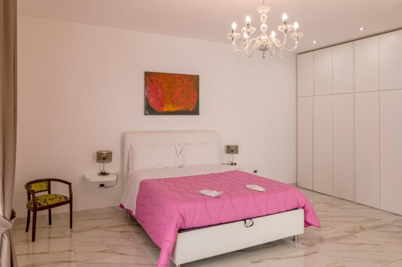 Royal Boutique Naples