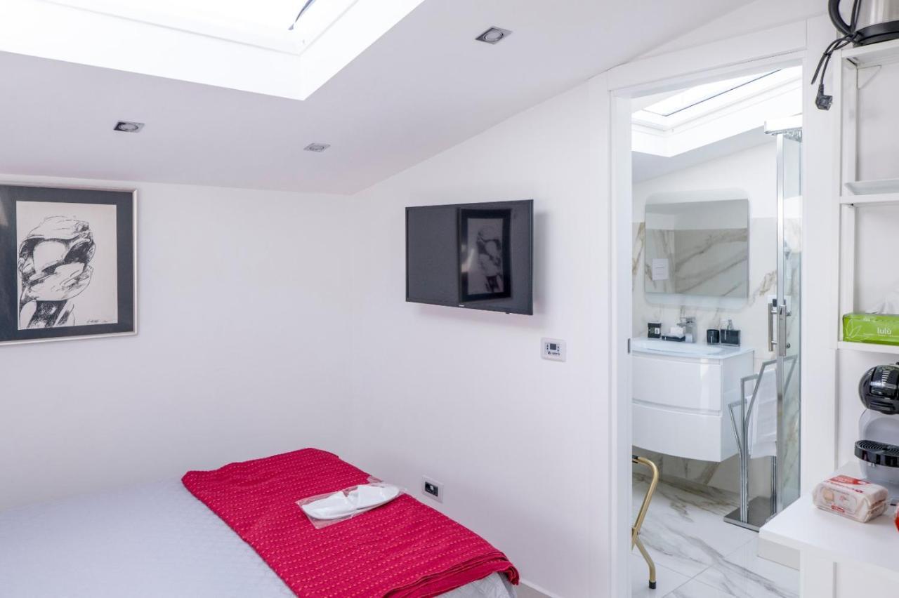 Royal Boutique Naples